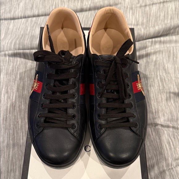 Men's Gucci Black Leather Sneakers with Red Stripe